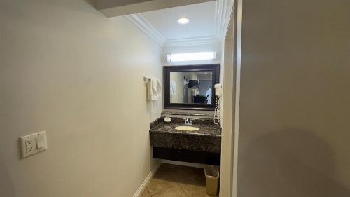 Garden Inn and Suites Glendora image 13