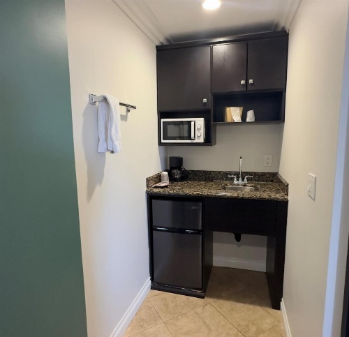 Garden Inn and Suites Glendora image 18