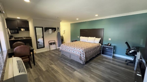 Garden Inn and Suites Glendora image 20